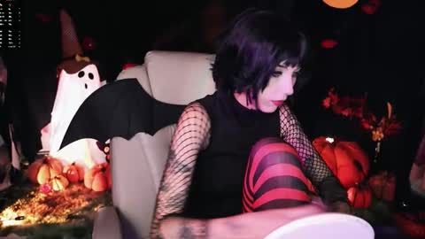 Snapshot of fairywhore chatting on 10.29.25 Jackie Cosplayer online show from 10.29.25