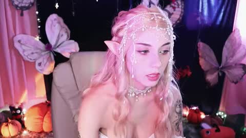 Snapshot of fairywhore chatting on 11.07.25 Jackie Cosplayer online show from 11.07.25