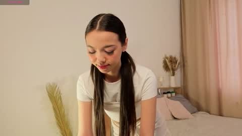 Snapshot of faithinpromo chatting on 05.04.26 My name is Milisa online show from 05.04.26