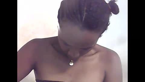 falielyse online show from 10.15.25