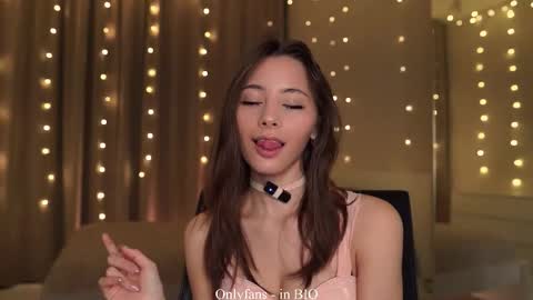 Kaori online show from 12.04.25