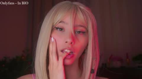 Kaori online show from 04.10.26