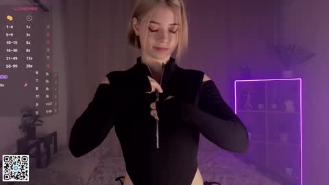 Snapshot of falinegelling chatting on 02.01.25 Emilia online show from 02.01.25