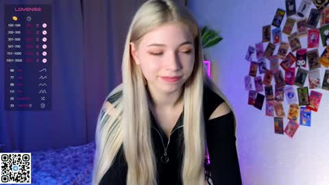 Snapshot of falinegelling chatting on 02.09.25 Emilia online show from 02.09.25