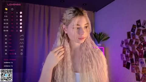 Snapshot of falinegelling chatting on 02.23.25 Emilia online show from 02.23.25