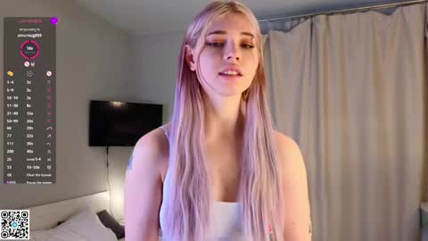 Snapshot of falinegelling chatting on 03.03.25 Emilia online show from 03.03.25