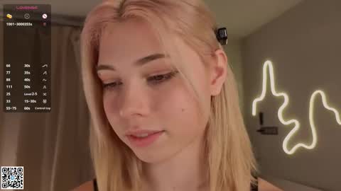 Snapshot of falinegelling chatting on 10.25.25 Emilia online show from 10.25.25