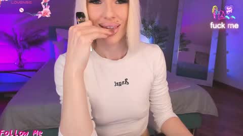 Lana online show from 04.20.26