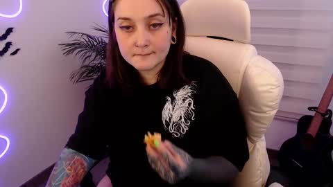 Snapshot of fallenag__ chatting on 11.02.25 OF fallenag 1 online show from 11.02.25