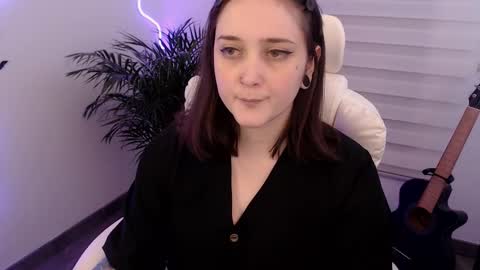 Snapshot of fallenag__ chatting on 11.20.25 OF fallenag 1 online show from 11.20.25