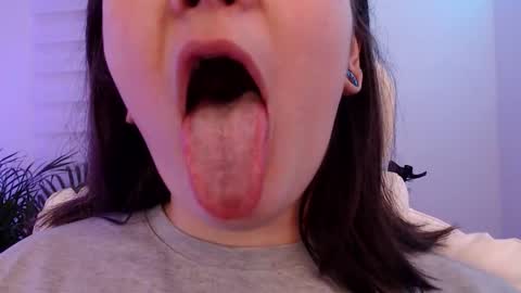 Snapshot of fallenag__ chatting on 12.04.25 OF fallenag 1 online show from 12.04.25