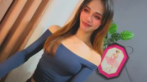 Snapshot of familystroke_twinny8 chatting on 11.04.25 Alexandra x Alexandro online show from 11.04.25