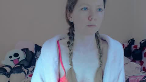 Snapshot of fanatka chatting on 03.08.26 BUNNYGal online show from 03.08.26