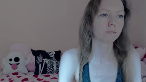 Snapshot of fanatka chatting on 03.18.26 BUNNYGal online show from 03.18.26