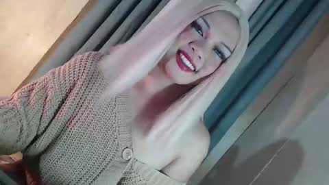 Snapshot of fantasticcock69_daniella chatting on 02.17.26 DANIELLA - DONT FORGET TO GIVE ME A THUMBSU UP online show from 02.17.26