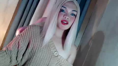 DANIELLA - DONT FORGET TO GIVE ME A THUMBSU UP online show from 03.15.26