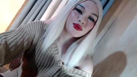 DANIELLA - DONT FORGET TO GIVE ME A THUMBSU UP online show from 06.20.26