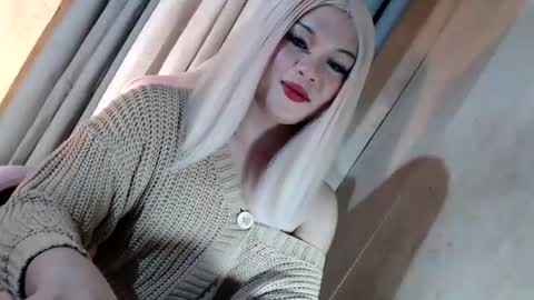 DANIELLA - DONT FORGET TO GIVE ME A THUMBSU UP online show from 06.25.26