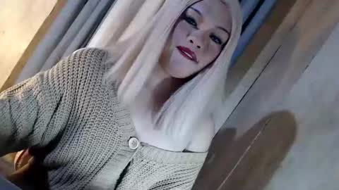 DANIELLA - DONT FORGET TO GIVE ME A THUMBSU UP online show from 06.26.26