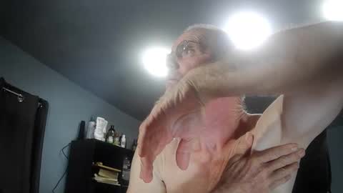 Snapshot of fantasyresort chatting on 10.07.25 fantasyresort online show from 10.07.25