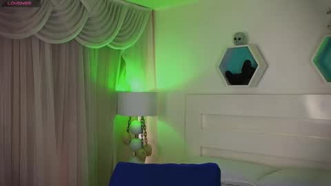 Farah online show from 10.24.25