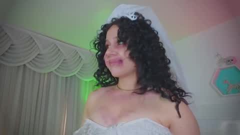 Farah online show from 10.31.25