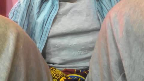 Snapshot of farantsaaly1 chatting on 09.24.25 farantsaaly1 online show from 09.24.25