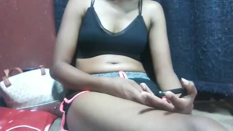 Snapshot of farantsaaly1 chatting on 11.03.25 farantsaaly1 online show from 11.03.25