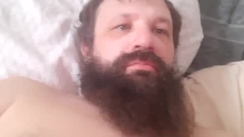 Snapshot of farm2boy chatting on 01.04.25 Farm2boy online show from 01.04.25