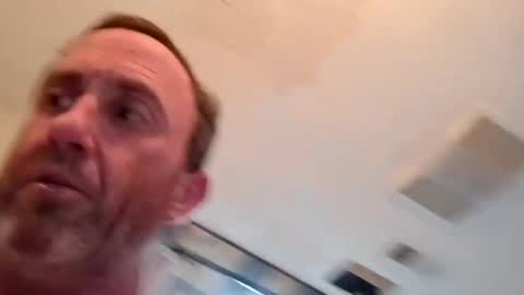 Snapshot of farmerluke457 chatting on 10.30.25 farmerluke457 online show from 10.30.25