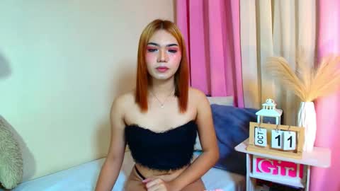 Snapshot of farrah_marie chatting on 10.11.25 Farrah Zarake online show from 10.11.25