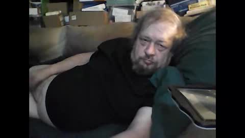 Snapshot of fasteddysex chatting on 10.31.25 HoneyCumJuice4U online show from 10.31.25