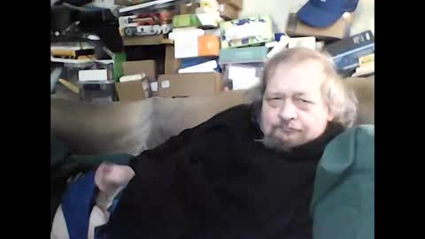 Snapshot of fasteddysex chatting on 11.04.25 HoneyCumJuice4U online show from 11.04.25