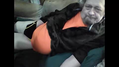 Snapshot of fasteddysex chatting on 04.19.26 HoneyCumJuice4U online show from 04.19.26