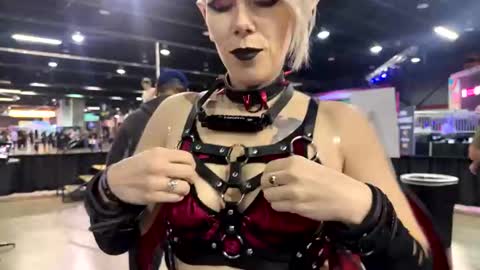  Lily  Waifu  online show from 04.10.26