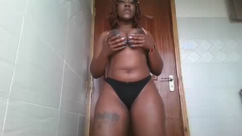 Snapshot of fatassfreak254 chatting on 12.21.24 Winnie online show from 12.21.24