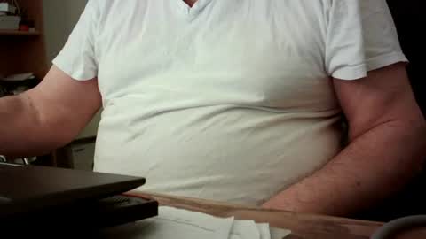 Snapshot of fatbellyitalian chatting on 11.03.25 fatbellyitalian online show from 11.03.25