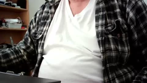 Snapshot of fatbellyitalian chatting on 11.05.25 fatbellyitalian online show from 11.05.25