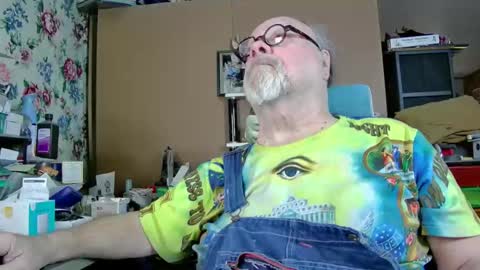 Fred. online show from 01.04.25