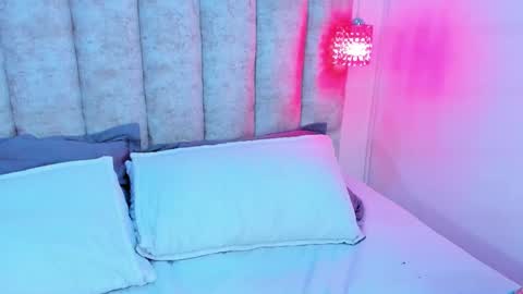 Snapshot of fatima_essence chatting on 10.10.25 online show from 10.10.25