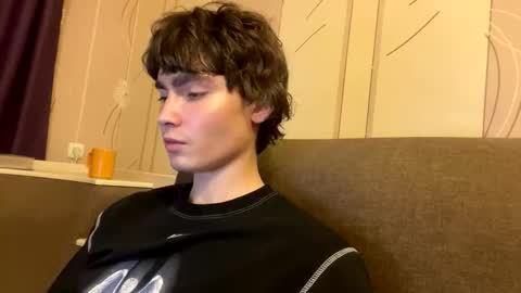 Snapshot of faustfrost chatting on 10.06.25 Faust online show from 10.06.25