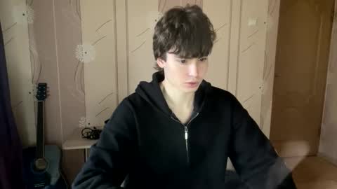 Snapshot of faustfrost chatting on 11.04.25 Faust online show from 11.04.25