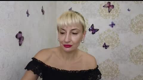 Snapshot of favorite_angel chatting on 01.27.25 favorite_angel online show from 01.27.25