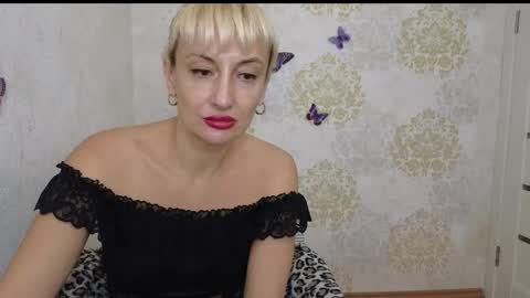 Snapshot of favorite_angel chatting on 01.28.25 favorite_angel online show from 01.28.25