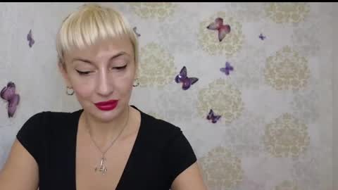 Snapshot of favorite_angel chatting on 01.28.25 favorite_angel online show from 01.28.25