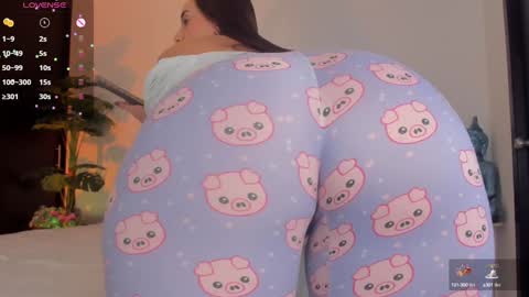 Snapshot of fay_miller2 chatting on 12.16.24 welcome to my world online show from 12.16.24