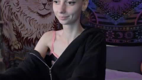 Mossfairy online show from 10.07.25