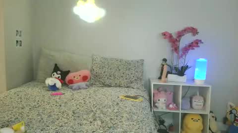 Snapshot of fayelovee chatting on 10.08.25 Faye Love online show from 10.08.25