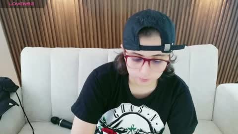 Snapshot of feelina_firesoul chatting on 05.17.26 Feelena online show from 05.17.26