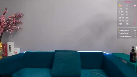 Laura online show from 09.11.25